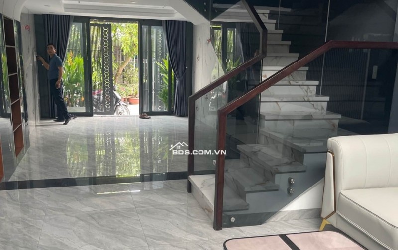 KH002* Mặt tiền kinh doanh đỉnh sát UBND An Phú Đông - Giá 6.x tỷ